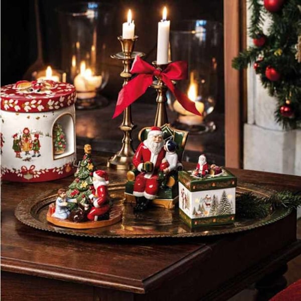 Dekorativ figur - VILLEROY & BOCH - Jultomte i sin fåtölj - Flerfärgad - 10 x 10 x 15 cm - Inomhus Flerfärgad