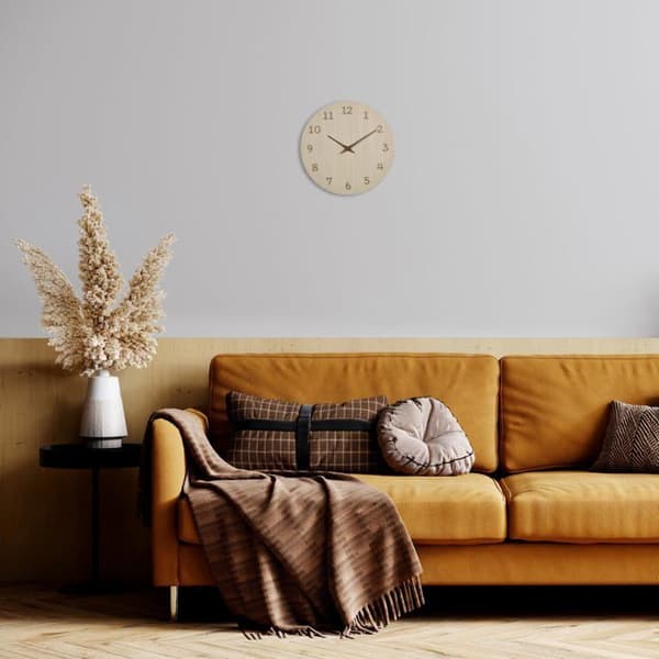Väggklocka i trä - TFA Dostmann - Analog - 30 cm i diameter - Ljusbrun - 3D-siffror - Visare ingår