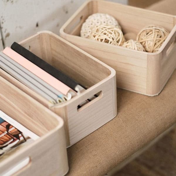 Set med tre korgar i trä beige