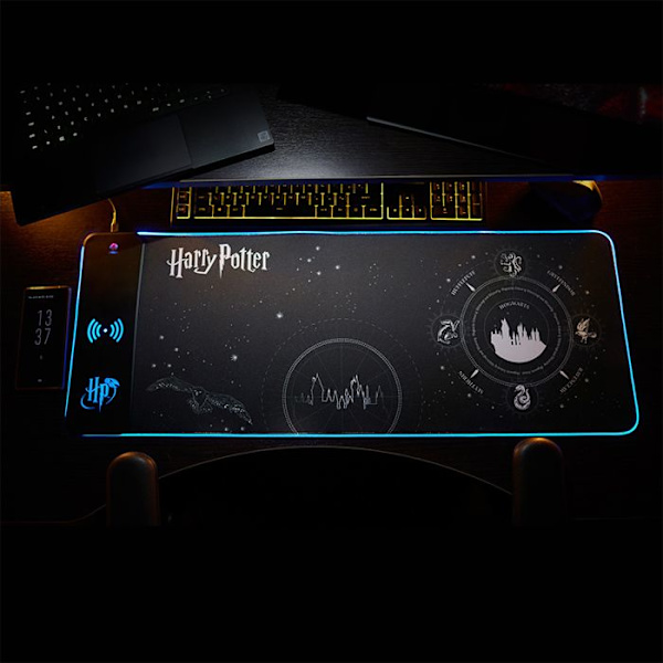 XL Spelmusmatta - NUMSKULL - Harry Potter - Trådlös Laddare 15W - Anpassningsbar LED - Halkfri