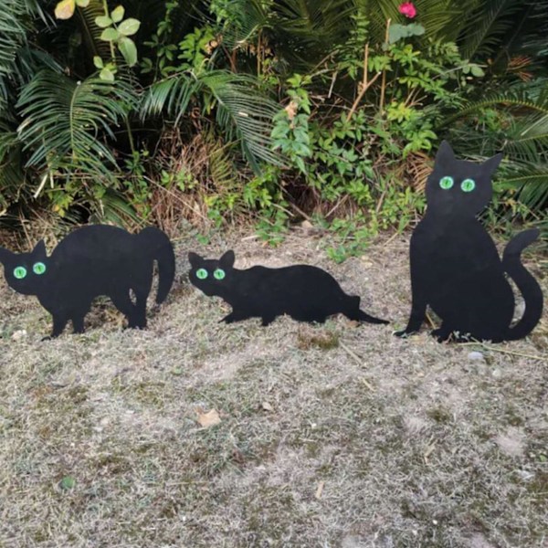 Dekorative sorte metalkatte til udendørs have og gårdhave jernstatue med reflekterende øjne med pæle til gården