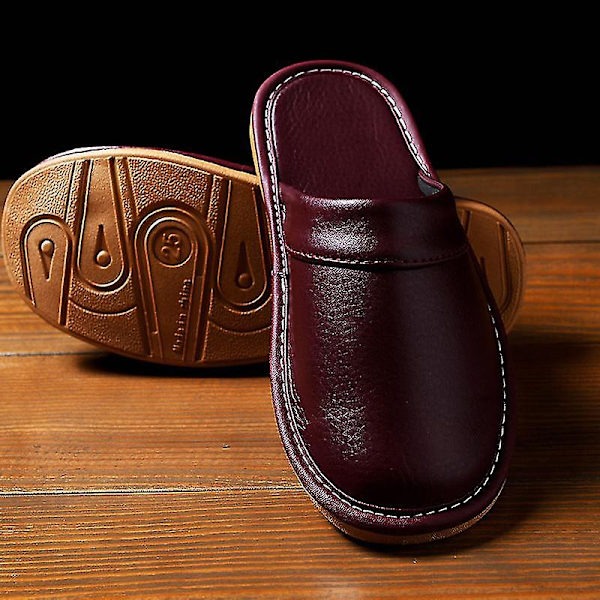 Prisvärd lädertofflor för män Hemmaskor Vinter Vattentäta tofflor Unisex inomhusskor Rum Gästtofflor Man Flip Flops Wine red CN 43 44