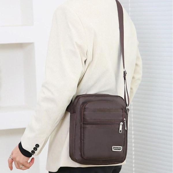 Miesten suuren kapasiteetin lähettilaukku Crossbody Olkalaukut Kukkaro Sling Pack Matkalaukku töihin Business Office School Lahjat Brown