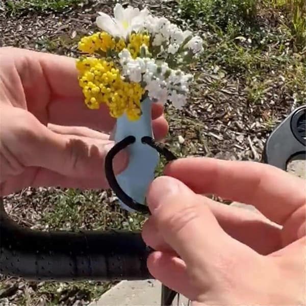 Blomvas för cykelstyre, Rolig cykelstyre vas B