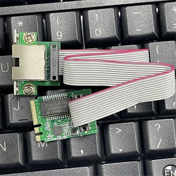 M.2 A- ja E-avainsovitinkortti yhteen RJ45-porttiin 10/100/1000Mbps