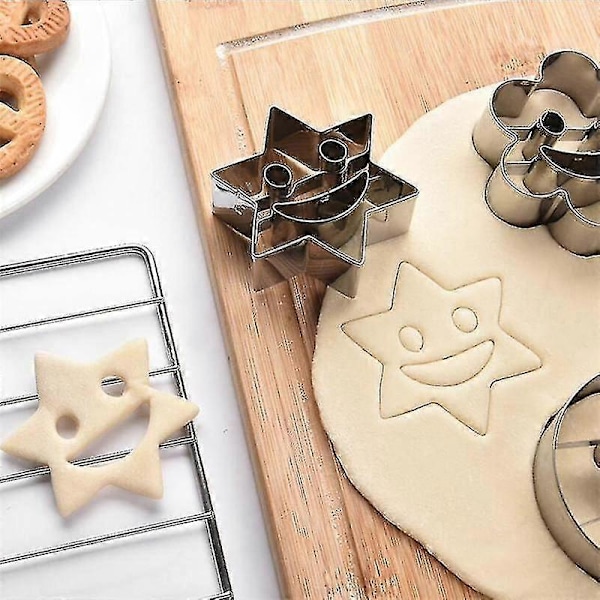 4 kpl Hymyilevä ruostumattomasta teräksestä valmistettu piparkakkumuotti keksimuotti fondanttikakkumuotti leivontaan