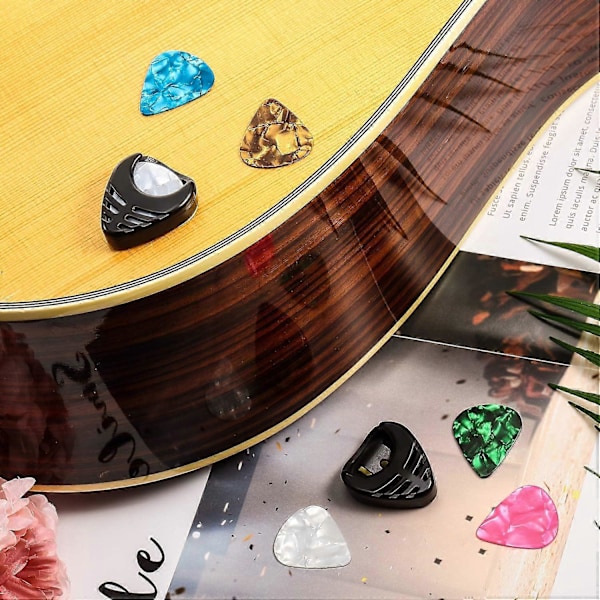 6 Stycken Plektrumhållare Självhäftande Gitarrplektrumhållare Svart Plast Lätt att Fästa på Gitarren med Självhäftande Baksida