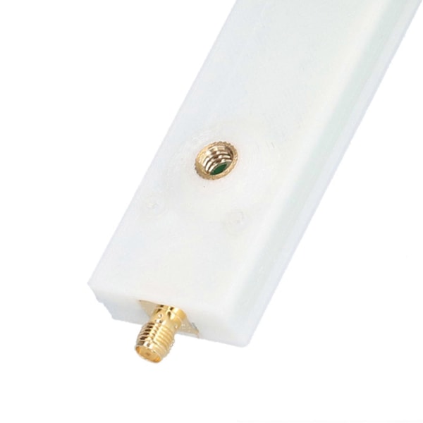 UWB Antenne Ultrabredbånd Sirkulært Polarisert 3dBi 900MHz‑7GHz R104 med Brakett