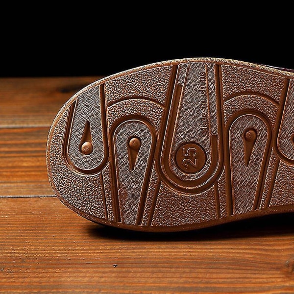 Prisvärd lädertofflor för män Hemmaskor Vinter Vattentäta tofflor Unisex inomhusskor Rum Gästtofflor Man Flip Flops Wine red CN 43 44