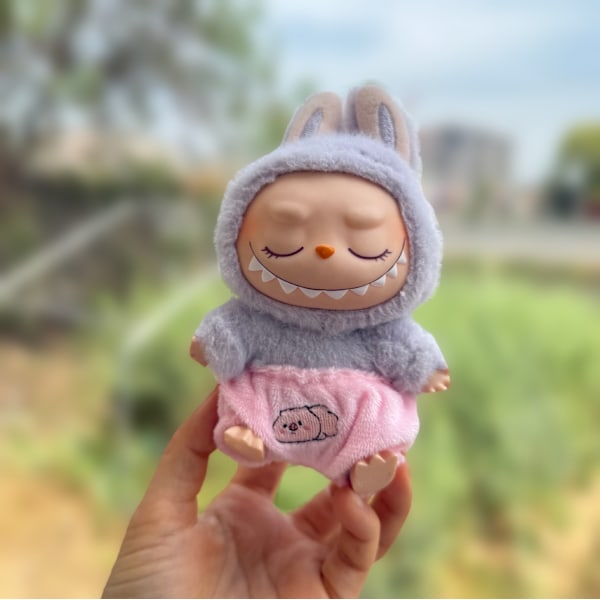 /NC/Labubu Luksuriøs Designer Blød Legetøj Labubus Dukke med Eksklusivt Tøjsæt Inkluderer Ikke Doc Pink pig shorts