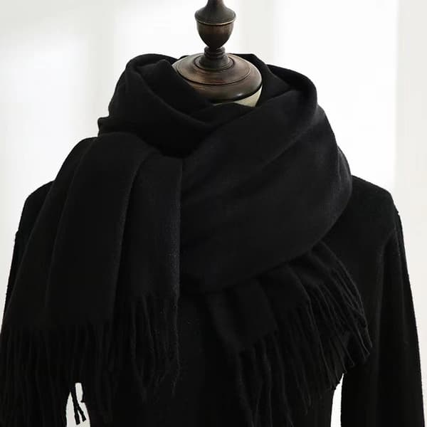Vinterhalstørkle for kvinner, myk imitasjon av kashmirpolyester, langt bredt frynsete sjal for høst og vinter, svart, 70 x 200 cm Black