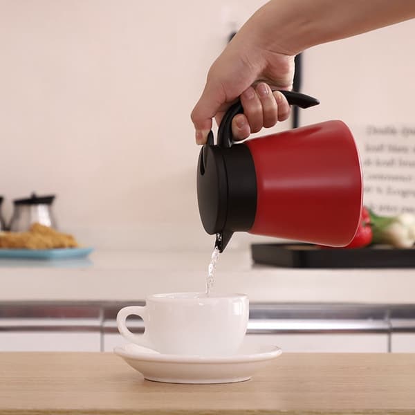 Isoleret kaffekande, 304 rustfrit stål, dobbeltvægget vakuumsisoleret, vinklet tud, til hjem og kontor, 600 ml sort