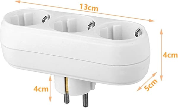 2 kpl virtalähde, monipistorasia 3 pistorasialla