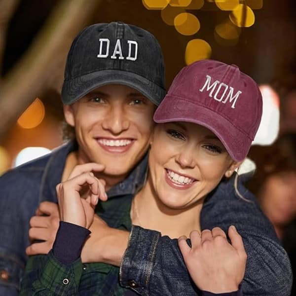 Justerbar caps baseballcaps Mammacaps vinrød MOM