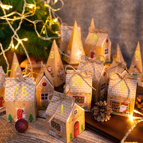 24 Stycken Adventskalender Presentaskar - Julgodisaskar Presentförpackning - Triangulära Adventskalender Presentaskar - Jul
