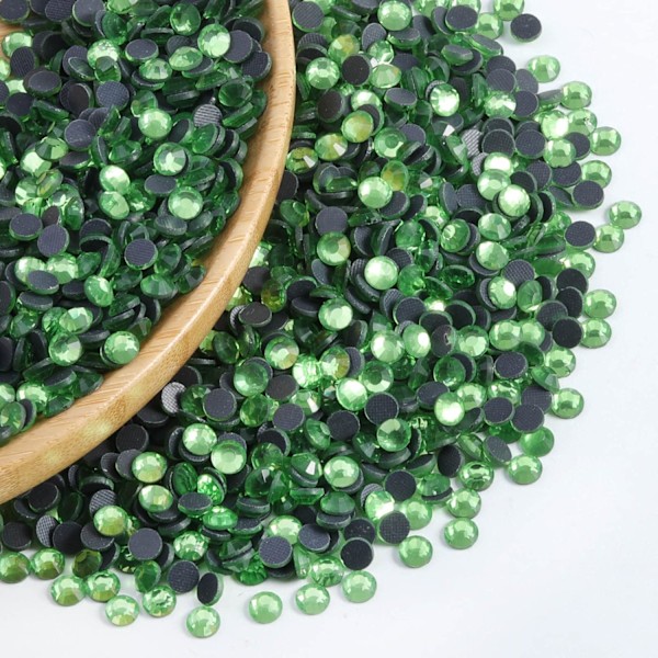 1600 stk Hotfix Lysegrønne Rhinestones til Håndarbejde, SS20 (4,6-4,8 mm) Lysegrøn Light Green SS20