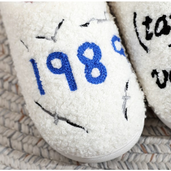 1989 Taylor's Style Hjemmesko til Kvinder Fuzzy Komfortable Flade Taylor Swift Version Swifties Måge Sjove Sko Gave til Hende 38-39