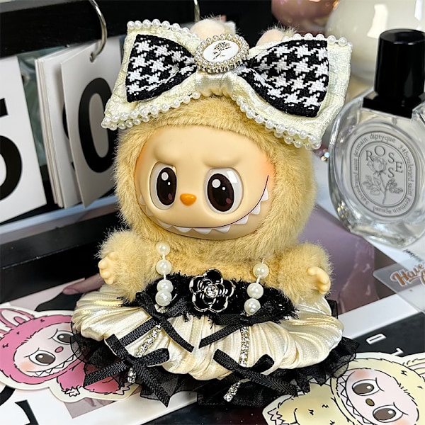 Sommerudsalg Labubu dukkeklæder første generation anden generation blind box Labubu dukkeklæder (hovedbeklædning + selekjole) Black Little Paris