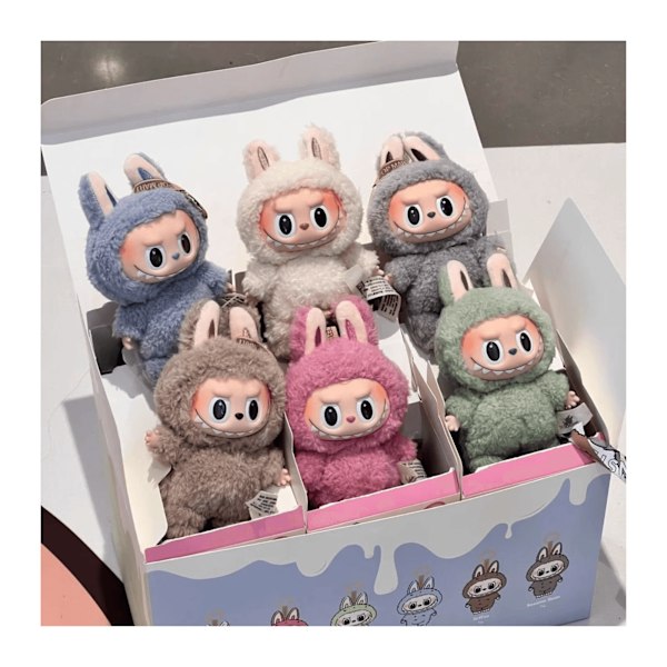 LABUBU Monster Plysch Nyckelring - Vinyl Ansikte - Väska Charm - Cartoon Nyckelring - Trendig Överraskning Samlarfigur (Slumpmässig Stil)