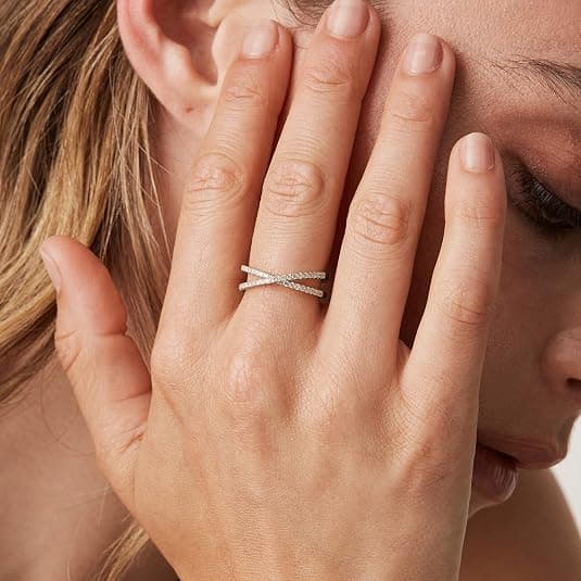 X-formet ring med simuleret diamantkors til damer_jarx
