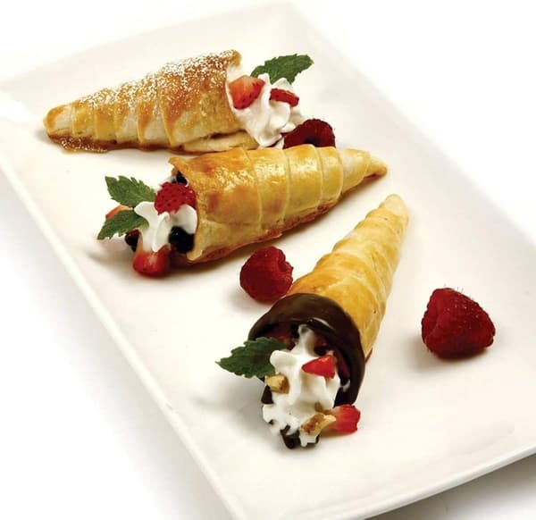 16 stk. - Croissantforme - Flødecreme kegleforme - Isvaffelforme - Hornforme - Bageværktøj - Bageform i rustfrit stål