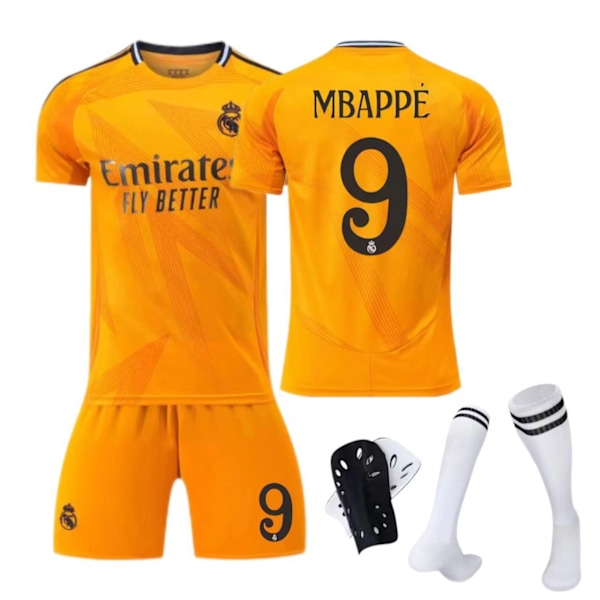 24-25 Real Madrid Trøye 5 Bellingham 9 Mbappe Barn Voksen Sett - Fotballtrøye - Nr 9 med Sokker + Beskyttelsesutstyr 24(130-140cm)