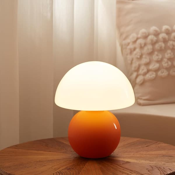 Sopplampe, bordlampe til soverom, kontor, seng, små lamper til stue, nattbord.