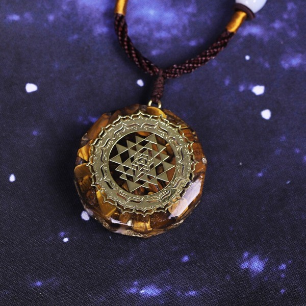 Orgonite halsband Sri Yantra hänge helig geometri tiger