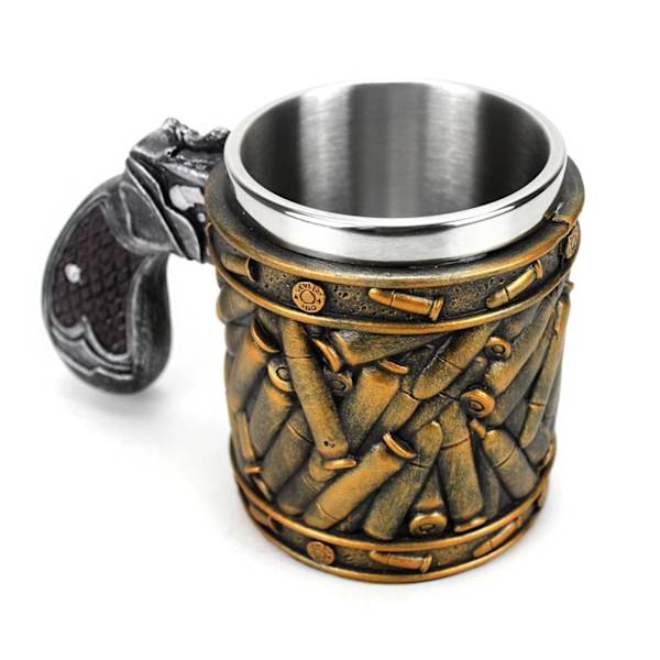 Krigstema ölmugg med handtag Creative Revolver Tankard