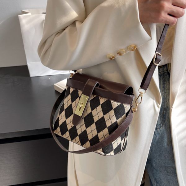Fashionabla all-match bärbar Bucket Bag, nisch Crossbody Brown