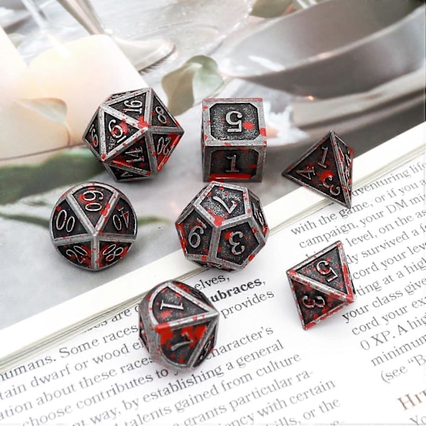 Blodflekket Metall DND Terning Sett Blodflekket Terning D&D Polyedrisk RPG Terning (Antikk Jern Rød)