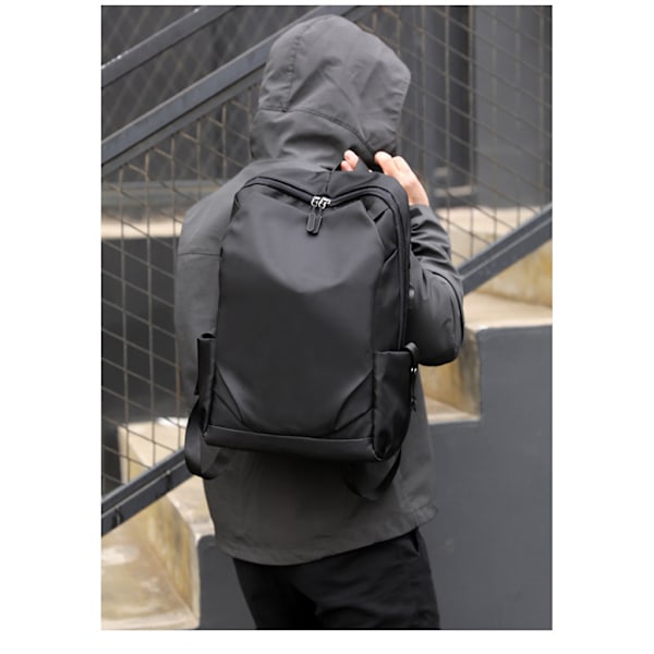 Matkustamokoko reppu, 40x20x25 cm, vedenpitävä, sopii matkustamiseen, kuulokeportilla ja USB-latauksella. Black