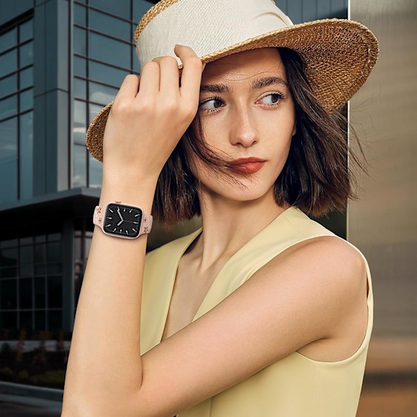 Blomstergraverte remmer kompatible med Apple Watch-remmer for kvinner, søte blomster iWatch-remmer myke silikon sportsrem for iWatch-serien Milk Tea/Brown 42/44/45/49mm