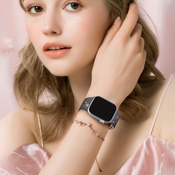 Floral graveret rem til Apple Watch-remme til kvinder, damer urrem, silikone sød blomst sommerfugl sport band til Apple Watch-serie Black Pinksand 38/40/41mm