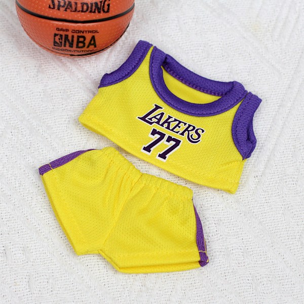 Tøj kun 17 cm Labubu dukketøj vinyl vedhæng dukketøj basketballuniform siddefest Labubu 77
