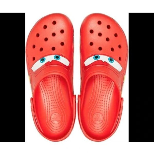 Crocs Lightning McQueen - Salama McQueenin ulkotalo tohveleilla 40