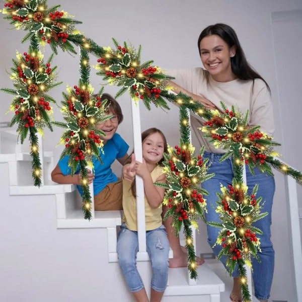 Kunstig Juletrekrans Postkassekrans Simulert Furu Nåler Grønn Krans med LED Lyslenke Furu Kongler Krans Gjerdekrans