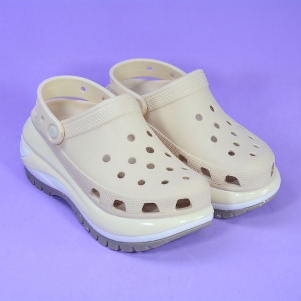 Cro Classic Mega Crush Clog - Svarta sandaler för dam - Extra tjock Crush-sula nimbo blanco hueso M6W8/38-39 code