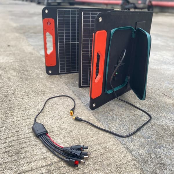 SWAREY Bärbar Elektrisk Generator 300W med Fällbara Solpaneler 4 paneler 220V Utgång AC/USB/Typ-C/QC 3.0