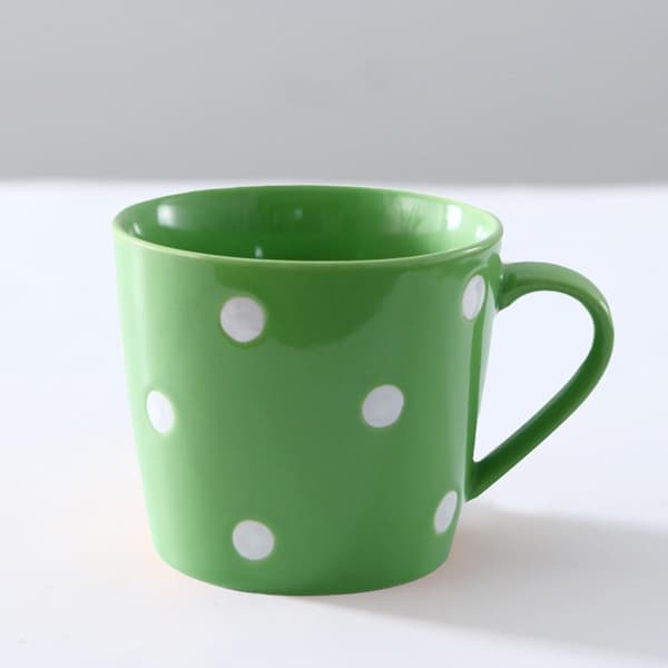 Keraaminen kahvimuki kahvalla, söpö cappuccinomuki, pilkullinen aamiaismuki (vihreä)