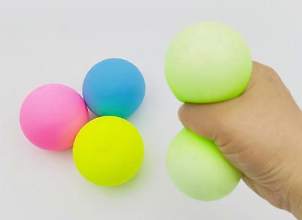 Farveskiftende stressbolde 4-pak - Bløde regnbue stressbolde til afslapning, lindring af angst stresslegetøj