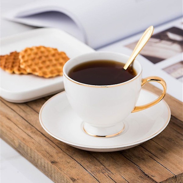 Kahvikupit ja -alustat Royal 220ml posliini kupit Kahvi tee cappuccino maito kultakoristelu