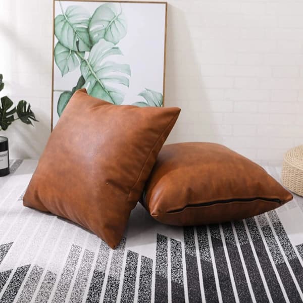 stk PU-skinnputetrekk (brun 45*45cm)