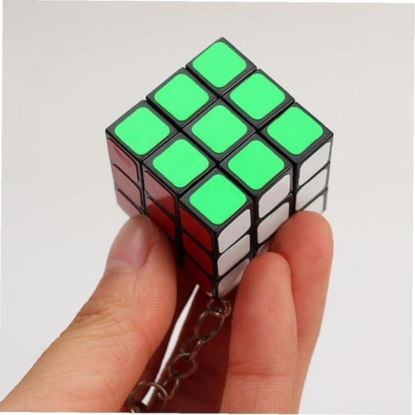 1 stk Mini 3X3 Cube Nøkkelring Vri Puslespill Leker Lys Speed Cube