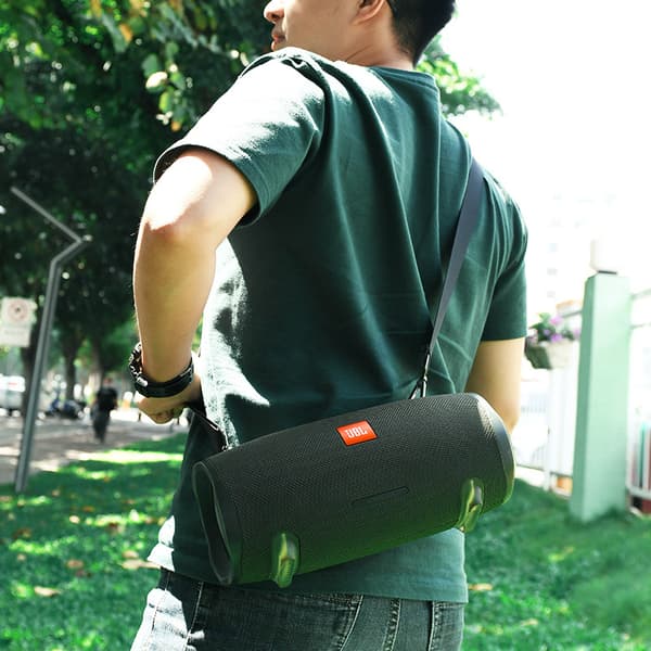 JBL Xtreme Adjustable Shoulder Strap: Carry Your Music Comfortably