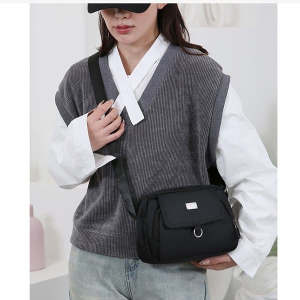 Stilfuld 2025 Crossbody-taske i nylon til kvinder Sort