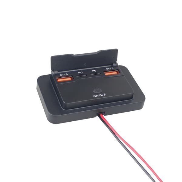 Bil USB-lader med spenningsbryter 4-porter dobbel QC dobbel PD
