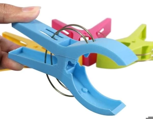 Giant, Sturdy Clothes Pegs, Perfect for Beach Towels and Clothes, Windproof by the Pool