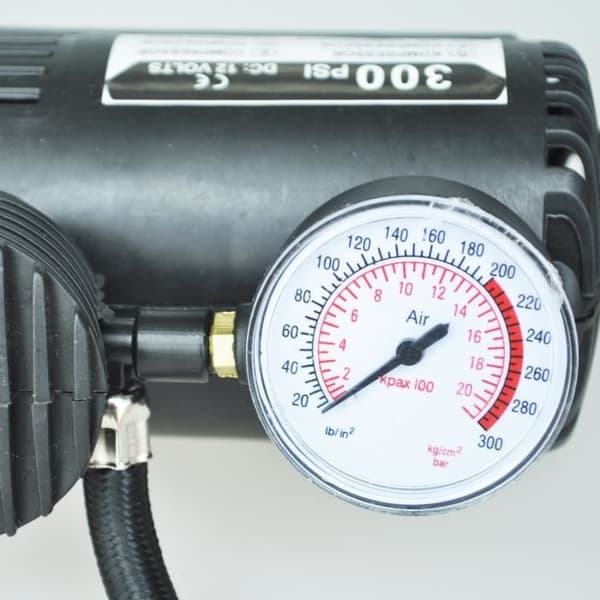 12V Bil Auto Elektrisk Pump Bärbar Luftkompressor 300 PSI Däckpump