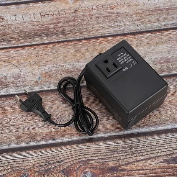 AC Transformator 220V til 110V EU Plugg 300W -RAI